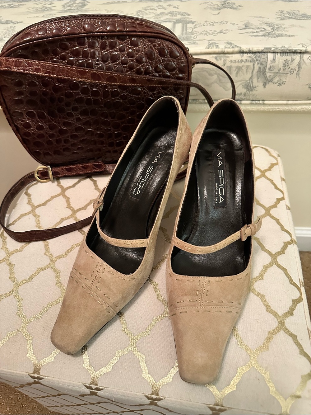 *Vintage * Via Spiga Taupe Suede Mary Jane Pumps